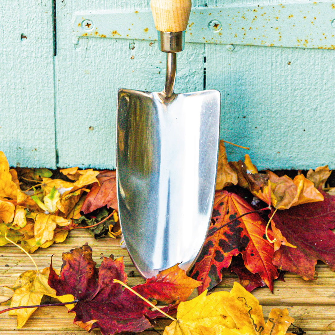 Heavy duty store garden trowel